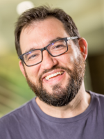 Justin_English_150x200 Justin_English_150x200